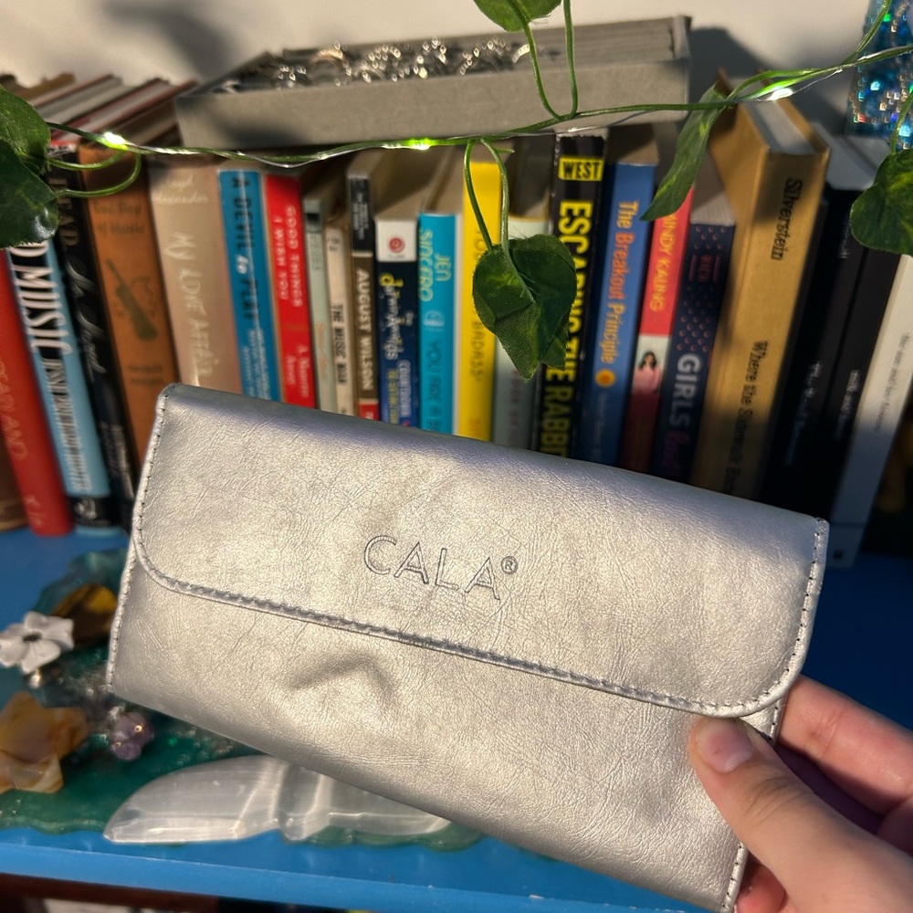 Makeup Brush Case - image 1